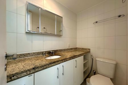 Apartamento à venda com 89m², 3 quartos e 2 vagas Apartamento à venda com 89m², 3 quartos e 2 vagasBanheiro da Suíte