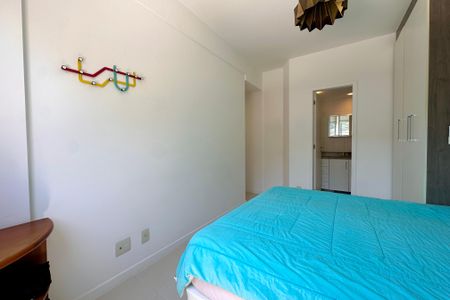 Apartamento à venda com 89m², 3 quartos e 2 vagas Apartamento à venda com 89m², 3 quartos e 2 vagasSuíte