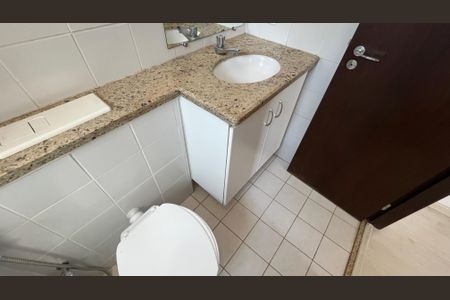Apartamento à venda com 80m², 3 quartos e 2 vagas Apartamento à venda com 80m², 3 quartos e 2 vagasBanheiro Social