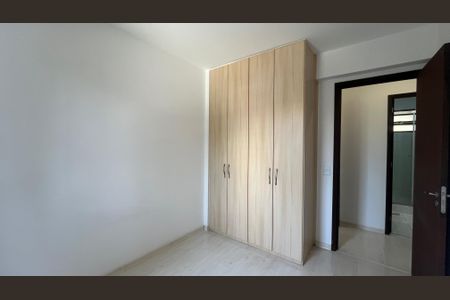 Apartamento à venda com 80m², 3 quartos e 2 vagas Apartamento à venda com 80m², 3 quartos e 2 vagasQuarto 2