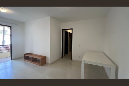 Apartamento à venda com 80m², 3 quartos e 2 vagas Apartamento à venda com 80m², 3 quartos e 2 vagasCozinha