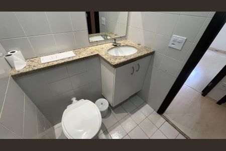 Apartamento à venda com 80m², 3 quartos e 2 vagas Apartamento à venda com 80m², 3 quartos e 2 vagasBanheiro da Suíte