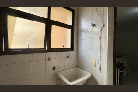 Apartamento à venda com 80m², 3 quartos e 2 vagas Apartamento à venda com 80m², 3 quartos e 2 vagasÁrea de Serviço