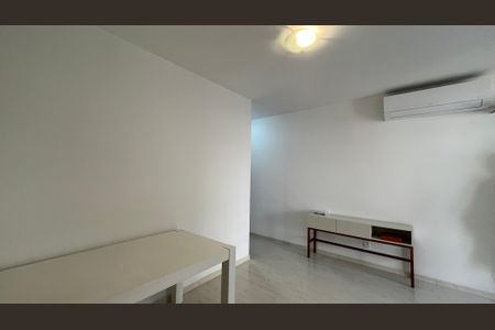 Apartamento à venda com 80m², 3 quartos e 2 vagas Apartamento à venda com 80m², 3 quartos e 2 vagasCozinha