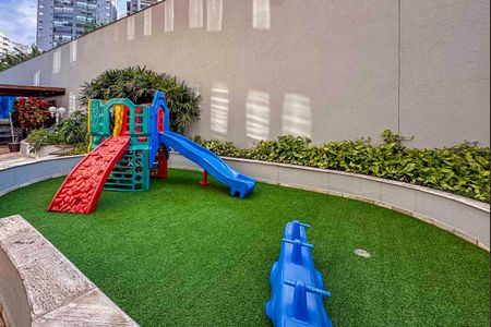 Apartamento para alugar com 209m², 4 quartos e 4 vagas Apartamento para alugar com 209m², 4 quartos e 4 vagasÁrea comum - Playground