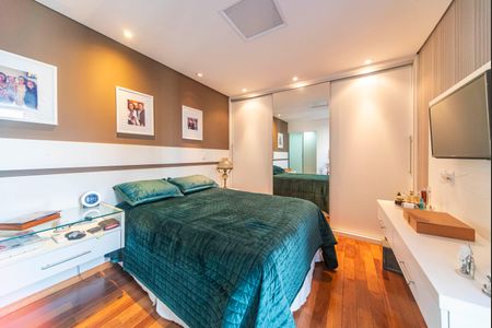 Apartamento para alugar com 209m², 4 quartos e 4 vagas Apartamento para alugar com 209m², 4 quartos e 4 vagasQuarto 1