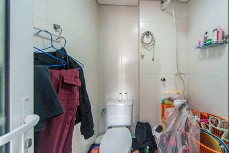 Apartamento para alugar com 209m², 4 quartos e 4 vagas Apartamento para alugar com 209m², 4 quartos e 4 vagasBanheiro de serviço