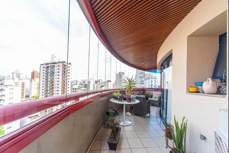 Apartamento para alugar com 209m², 4 quartos e 4 vagas Apartamento para alugar com 209m², 4 quartos e 4 vagasVaranda da Sala