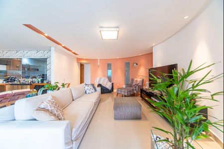 Apartamento para alugar com 209m², 4 quartos e 4 vagas Apartamento para alugar com 209m², 4 quartos e 4 vagasSala