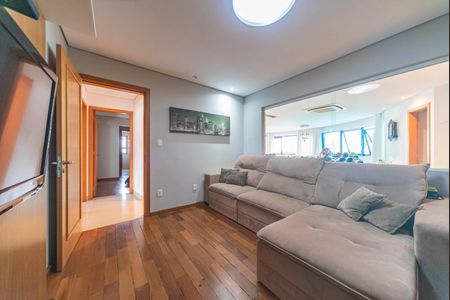 Apartamento para alugar com 209m², 4 quartos e 4 vagas Apartamento para alugar com 209m², 4 quartos e 4 vagasSala de Tv