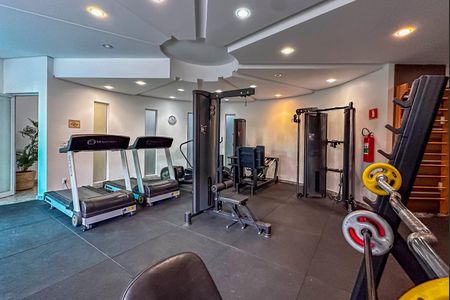 Apartamento para alugar com 209m², 4 quartos e 4 vagas Apartamento para alugar com 209m², 4 quartos e 4 vagasÁrea comum - Academia