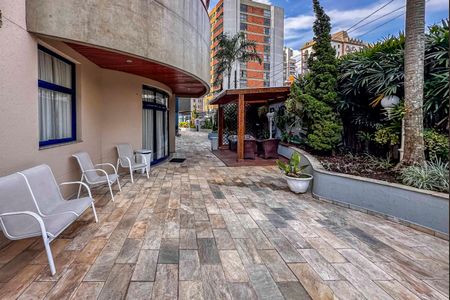 Apartamento para alugar com 209m², 4 quartos e 4 vagas Apartamento para alugar com 209m², 4 quartos e 4 vagasÁrea comum