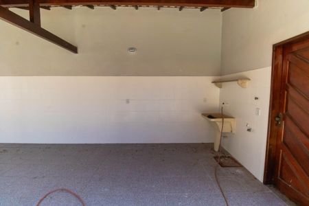 Casa à venda com 336m², 5 quartos e 4 vagasÁrea de Serviço