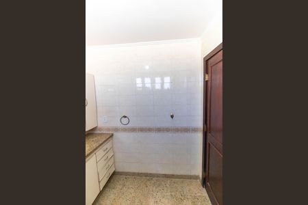 Casa à venda com 336m², 5 quartos e 4 vagasBanheiro da Suíte