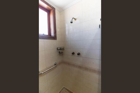 Casa à venda com 336m², 5 quartos e 4 vagasBanheiro da Suíte