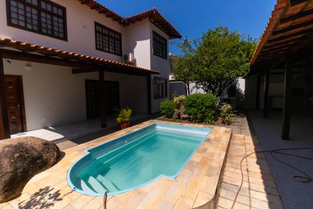 Casa à venda com 336m², 5 quartos e 4 vagasÁrea externa