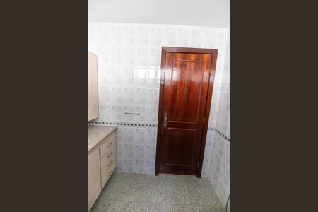 Casa à venda com 336m², 5 quartos e 4 vagasBanheiro 2