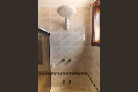 Casa à venda com 336m², 5 quartos e 4 vagasBanheiro 1