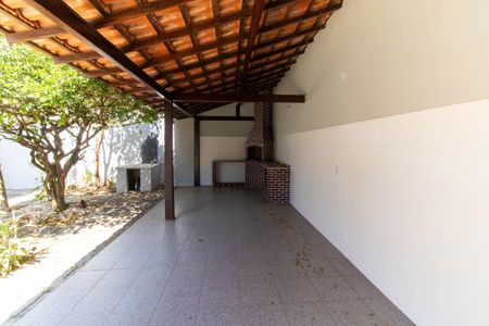 Casa à venda com 336m², 5 quartos e 4 vagasÁrea externa
