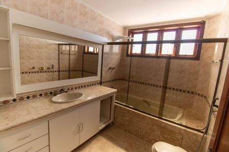 Casa à venda com 336m², 5 quartos e 4 vagasBanheiro 1