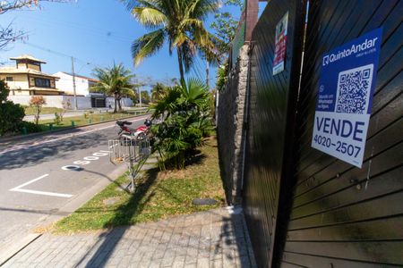 Casa à venda com 336m², 5 quartos e 4 vagasPlaquinha