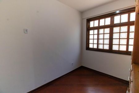 Casa à venda com 336m², 5 quartos e 4 vagasQuarto 1