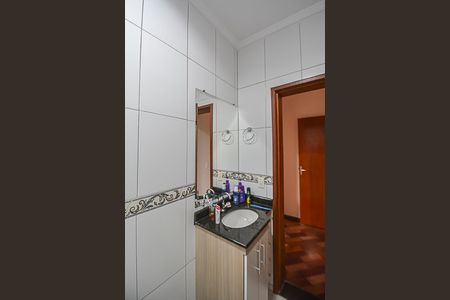 Casa à venda com 154m², 3 quartos e 4 vagas Casa à venda com 154m², 3 quartos e 4 vagasBanheiro da Suíte 1
