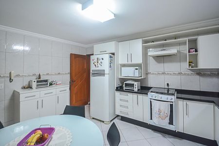 Casa à venda com 154m², 3 quartos e 4 vagas Casa à venda com 154m², 3 quartos e 4 vagasCozinha