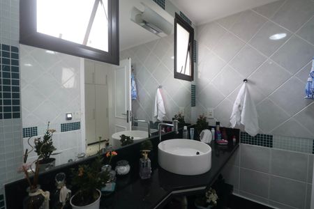 Apartamento para alugar com 186m², 4 quartos e 1 vagaBanheiro Suíte 3