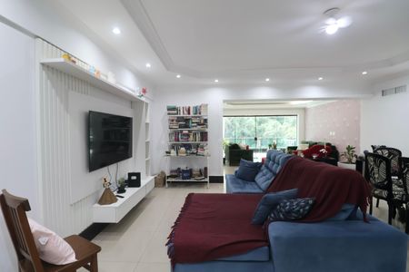 Apartamento para alugar com 186m², 4 quartos e 1 vagaSala