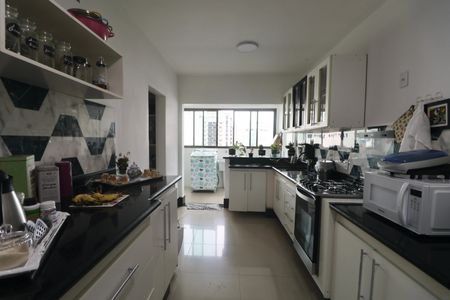 Apartamento para alugar com 186m², 4 quartos e 1 vagaCozinha