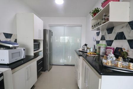 Apartamento para alugar com 186m², 4 quartos e 1 vagaCozinha