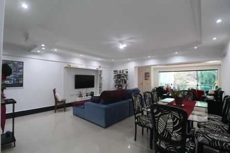 Apartamento para alugar com 186m², 4 quartos e 1 vagaSala