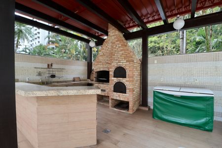 Apartamento para alugar com 186m², 4 quartos e 1 vagaÁrea comum - Churrasqueira