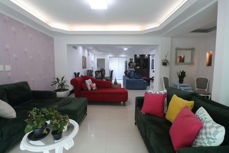 Apartamento para alugar com 186m², 4 quartos e 1 vagaSala