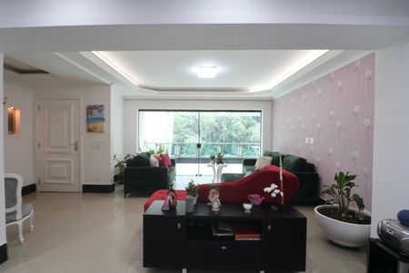 Apartamento para alugar com 186m², 4 quartos e 1 vagaSala
