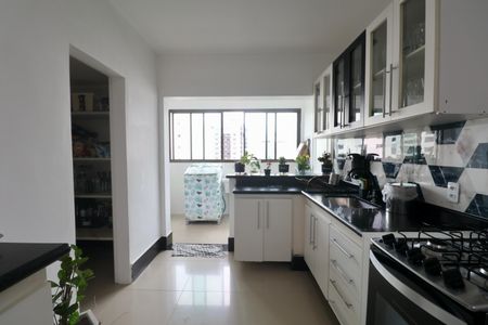 Apartamento para alugar com 186m², 4 quartos e 1 vagaCozinha