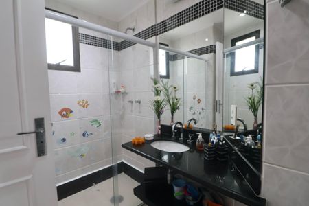 Apartamento para alugar com 186m², 4 quartos e 1 vagaBanheiro Suíte 2