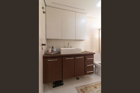 Apartamento à venda com 111m², 3 quartos e 2 vagasBanheiro da Suíte