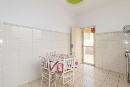 Casa à venda com 175m², 3 quartos e 3 vagasCozinha