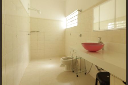 Casa à venda com 175m², 3 quartos e 3 vagasBanheiro Social