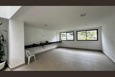 Apartamento à venda com 155m², 4 quartos e 3 vagasÁrea comum - Salão de festas