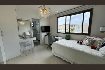Apartamento à venda com 155m², 4 quartos e 3 vagasSuíte 2
