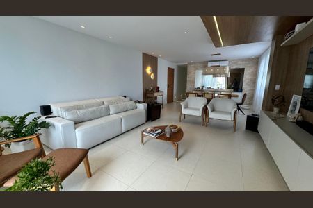 Apartamento à venda com 155m², 4 quartos e 3 vagasÁrea comum - Salão de festas