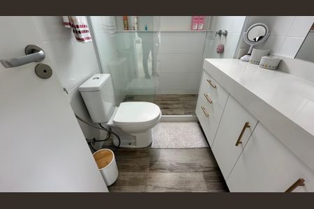 Apartamento à venda com 155m², 4 quartos e 3 vagasBanheiro da Suíte 2
