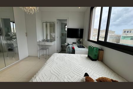 Apartamento à venda com 155m², 4 quartos e 3 vagasSuíte 2