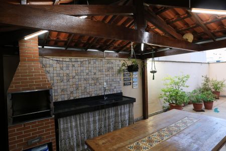 Apartamento à venda com 200m², 4 quartos e 3 vagas Apartamento à venda com 200m², 4 quartos e 3 vagasChurrasqueira