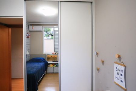 Apartamento à venda com 200m², 4 quartos e 3 vagas Apartamento à venda com 200m², 4 quartos e 3 vagasQuarto 1