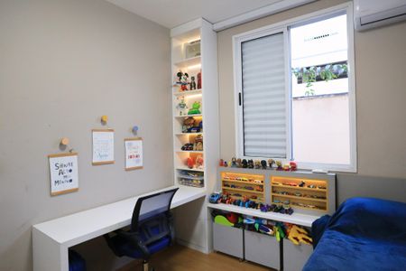 Apartamento à venda com 200m², 4 quartos e 3 vagas Apartamento à venda com 200m², 4 quartos e 3 vagasQuarto 1