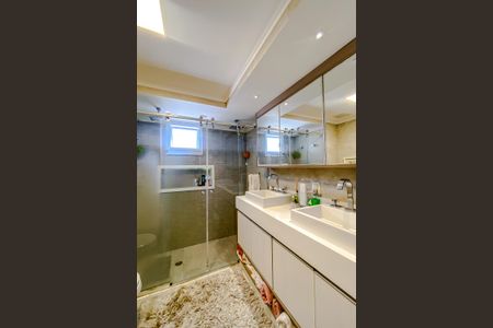 Apartamento à venda com 155m², 3 quartos e 4 vagasBanheiro da Suíte 1